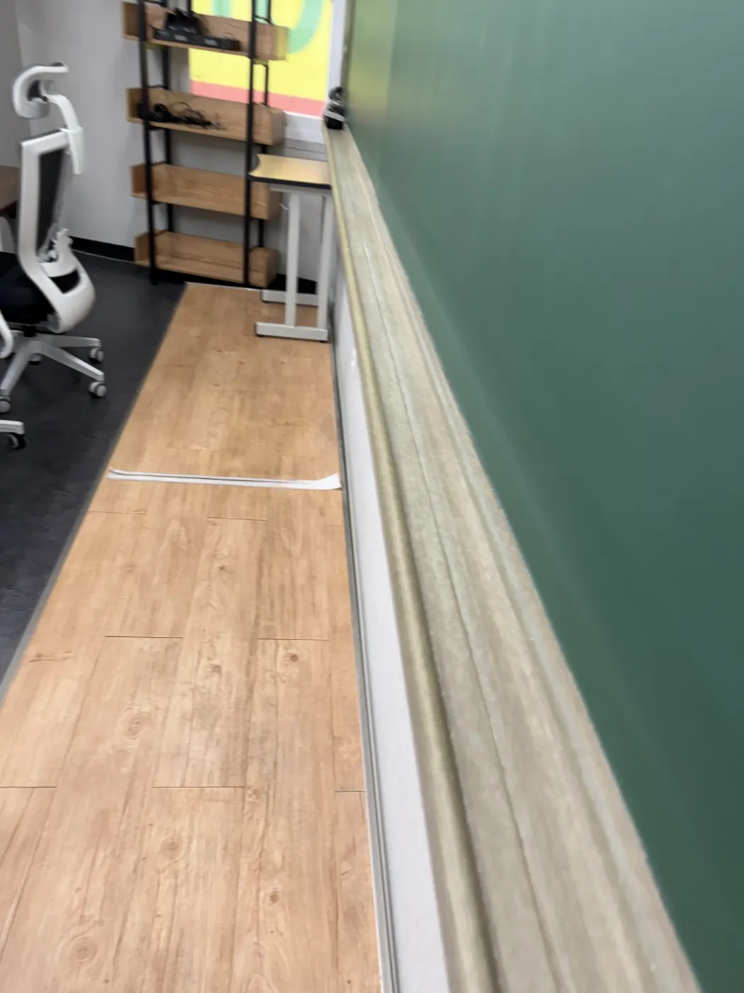 복도 바닥 관리 — 오산시 학원청소 현장