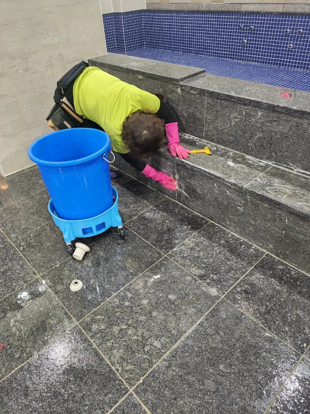 고압 세척 — 고잔동 목욕탕청소 현장