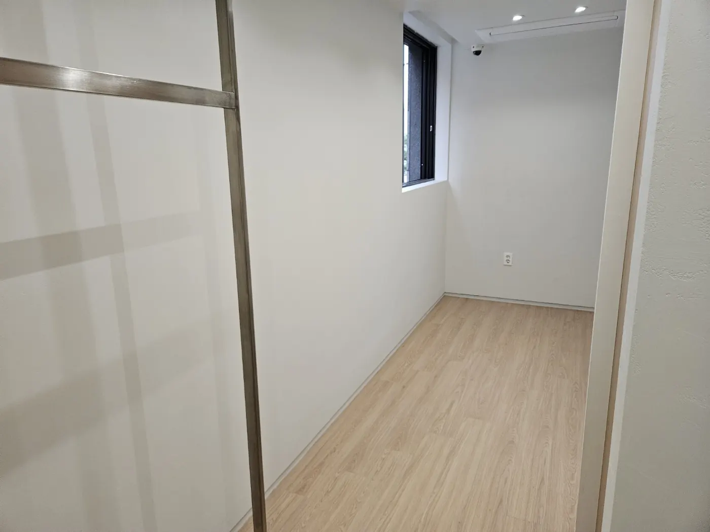 바닥 마감 상태 — 고촌읍 카페청소 현장