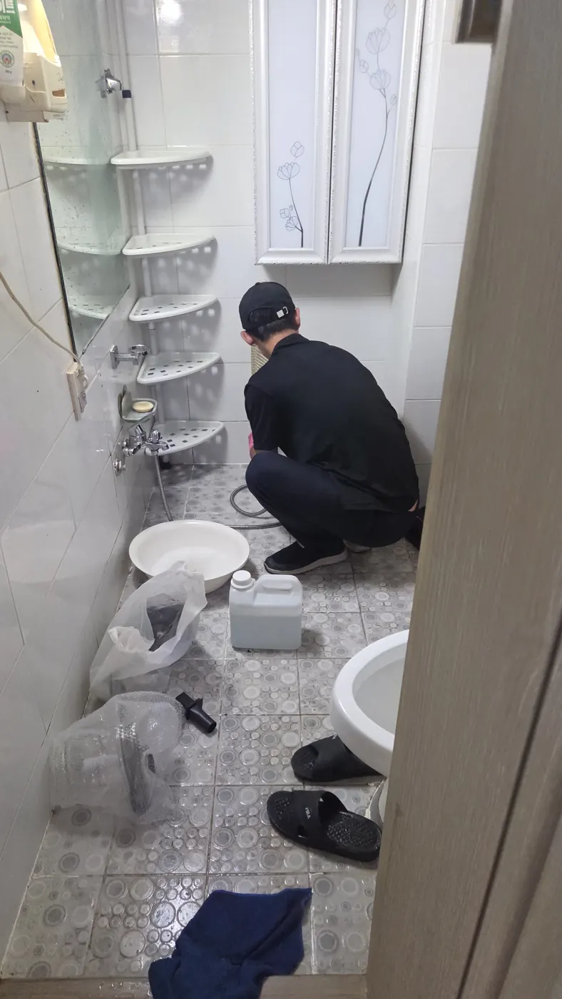습식 진공 작업 — 시흥시 침수청소 현장
