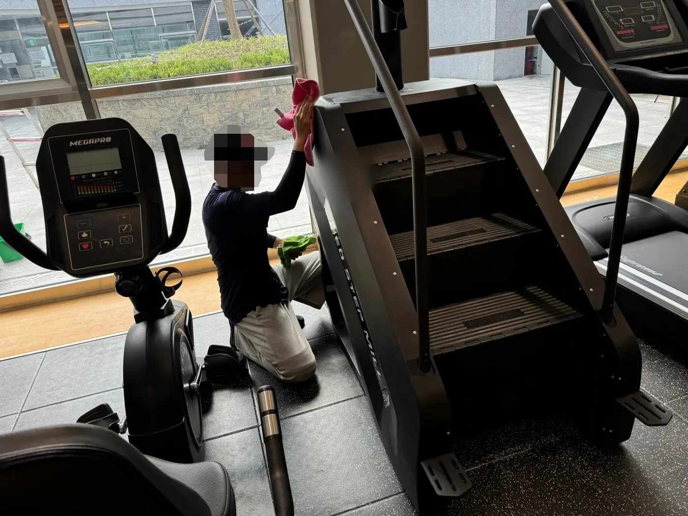 작업 진행 — 경기서남부 헬스장청소 현장