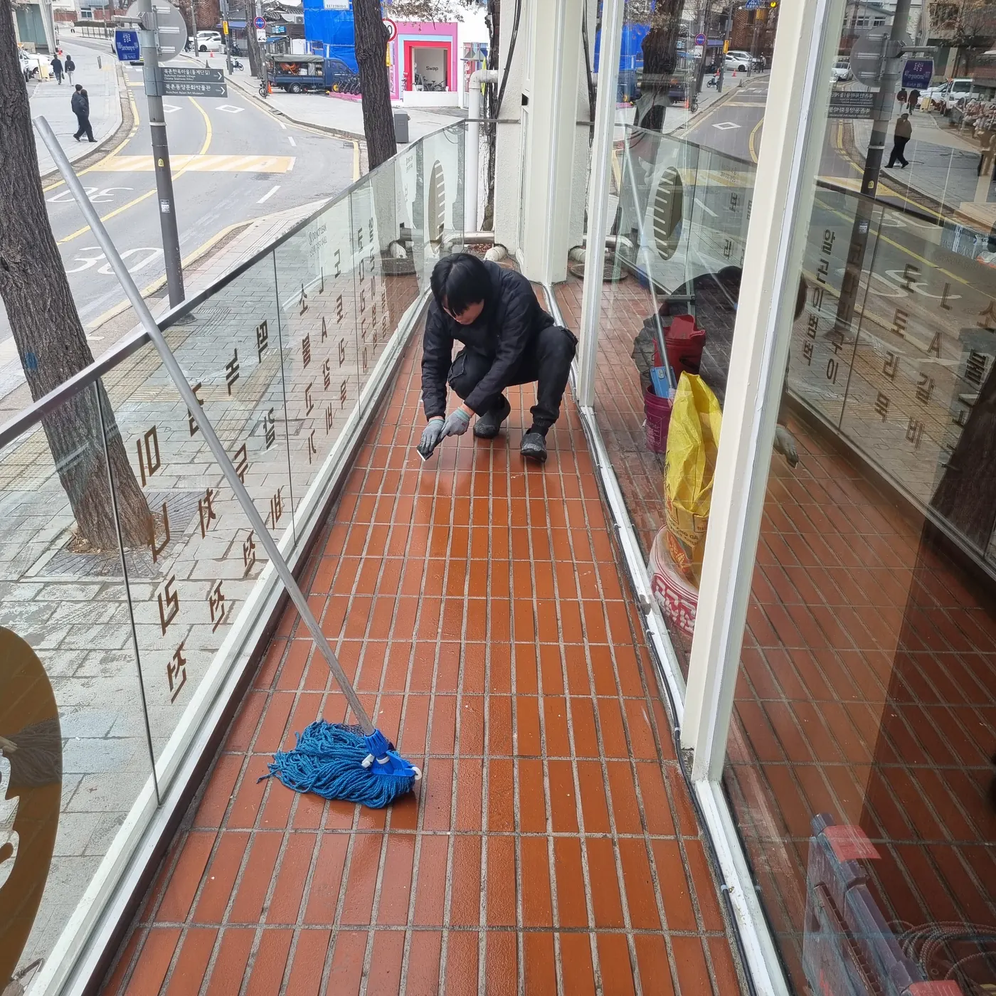 부천 원미구 식당청소 시공 현장 — 바닥 마감 상태