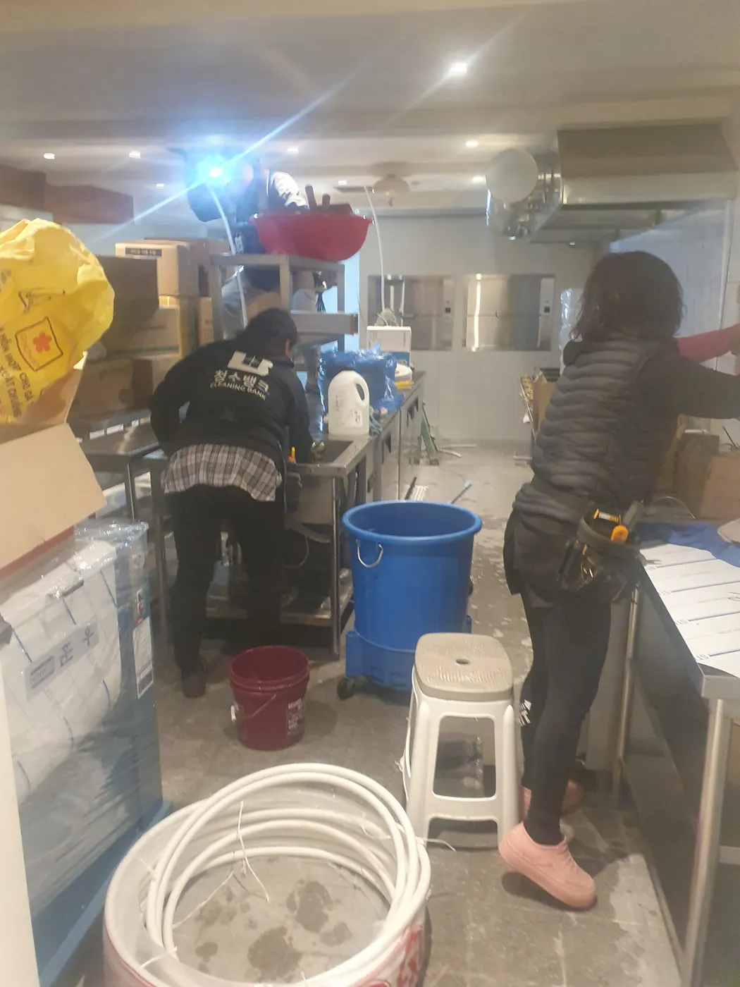 작업 진행 — 원종동 식당청소 현장