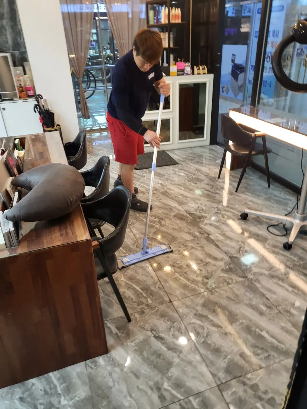 작업 진행 — 안산 단원구 미용실청소 현장