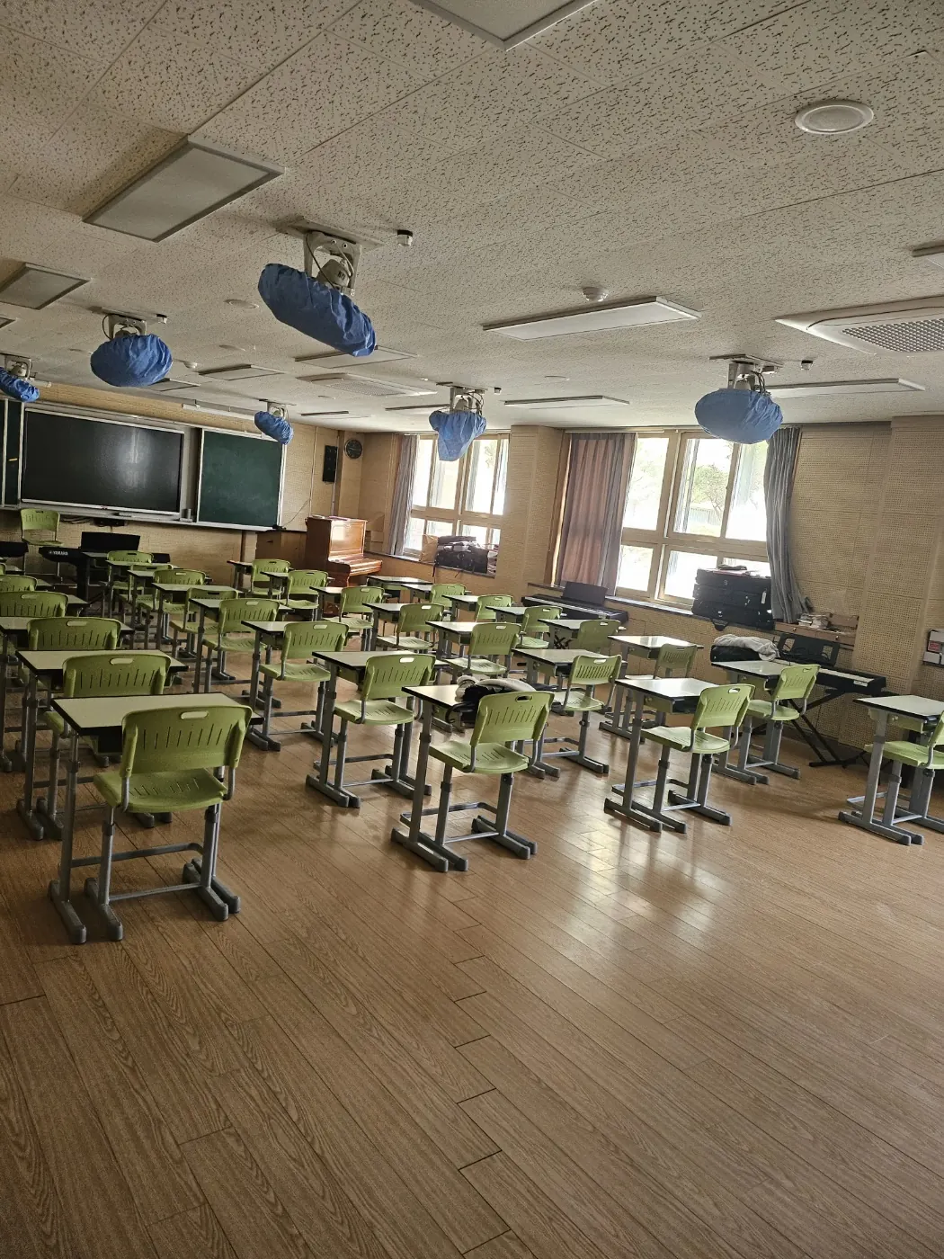 오산동 학교청소 시공 현장 — 교실 정리