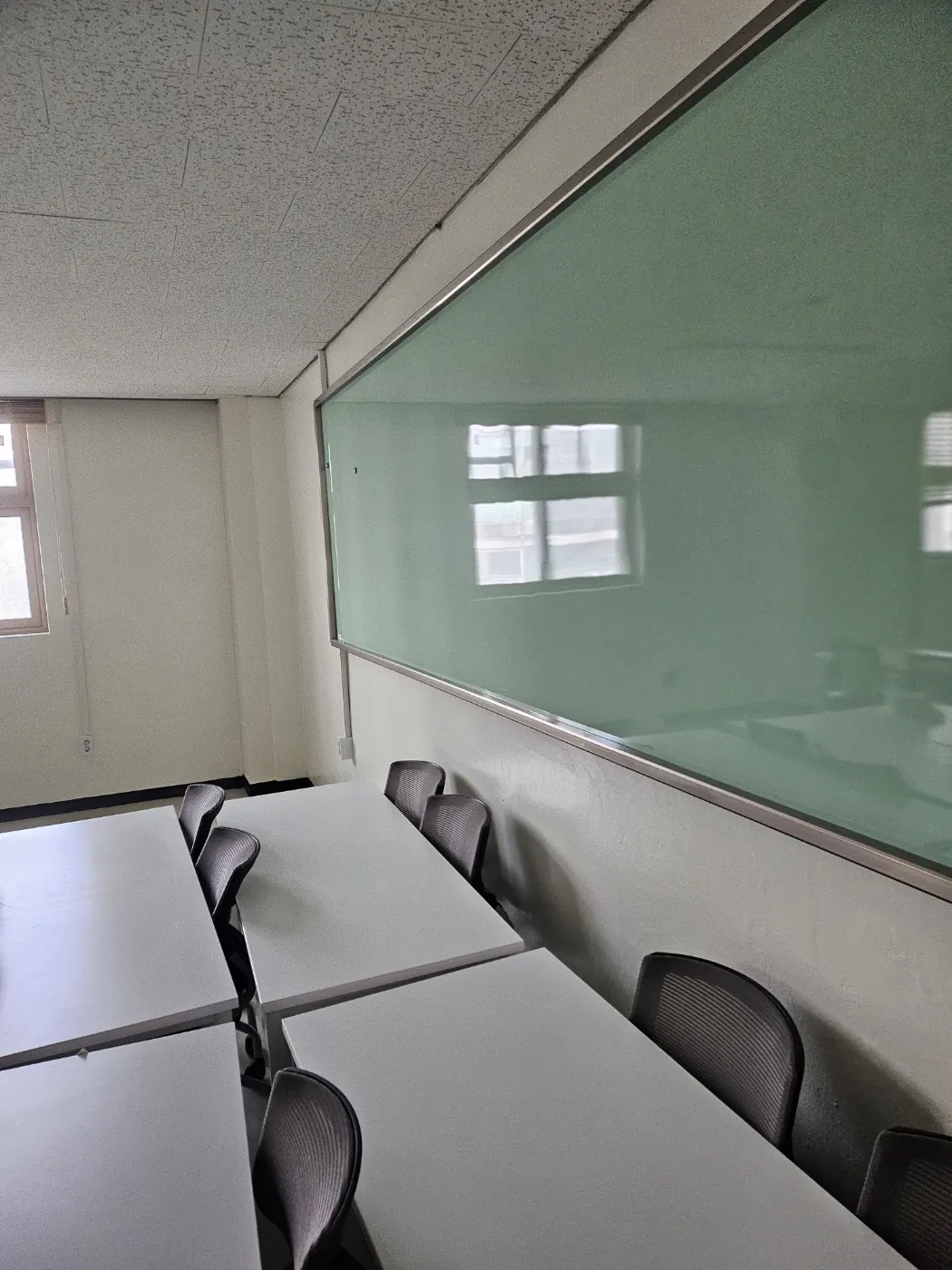 조남동 학교청소 시공 현장 — 교실 마감