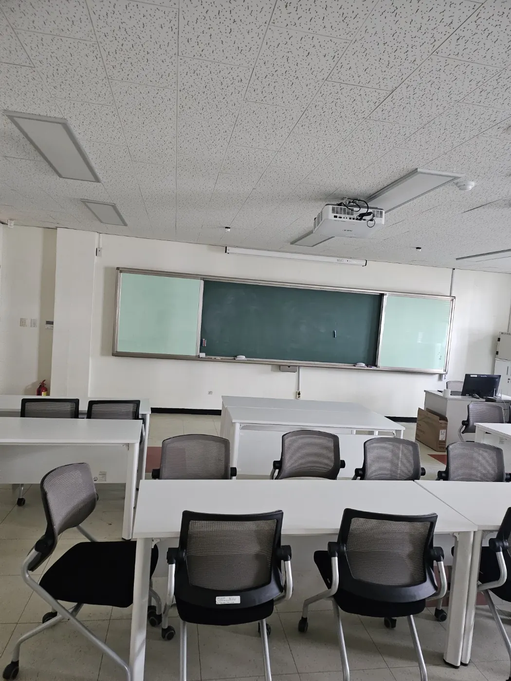 부천 오정구 학교청소 시공 현장 — 교실 정리