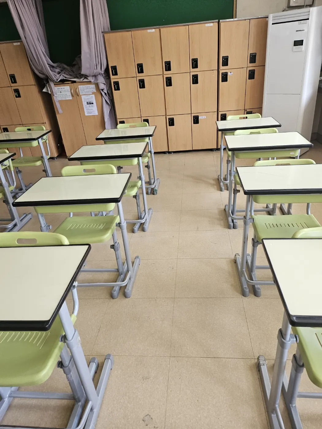 군포시 학교청소 시공 현장 — 교실 마감