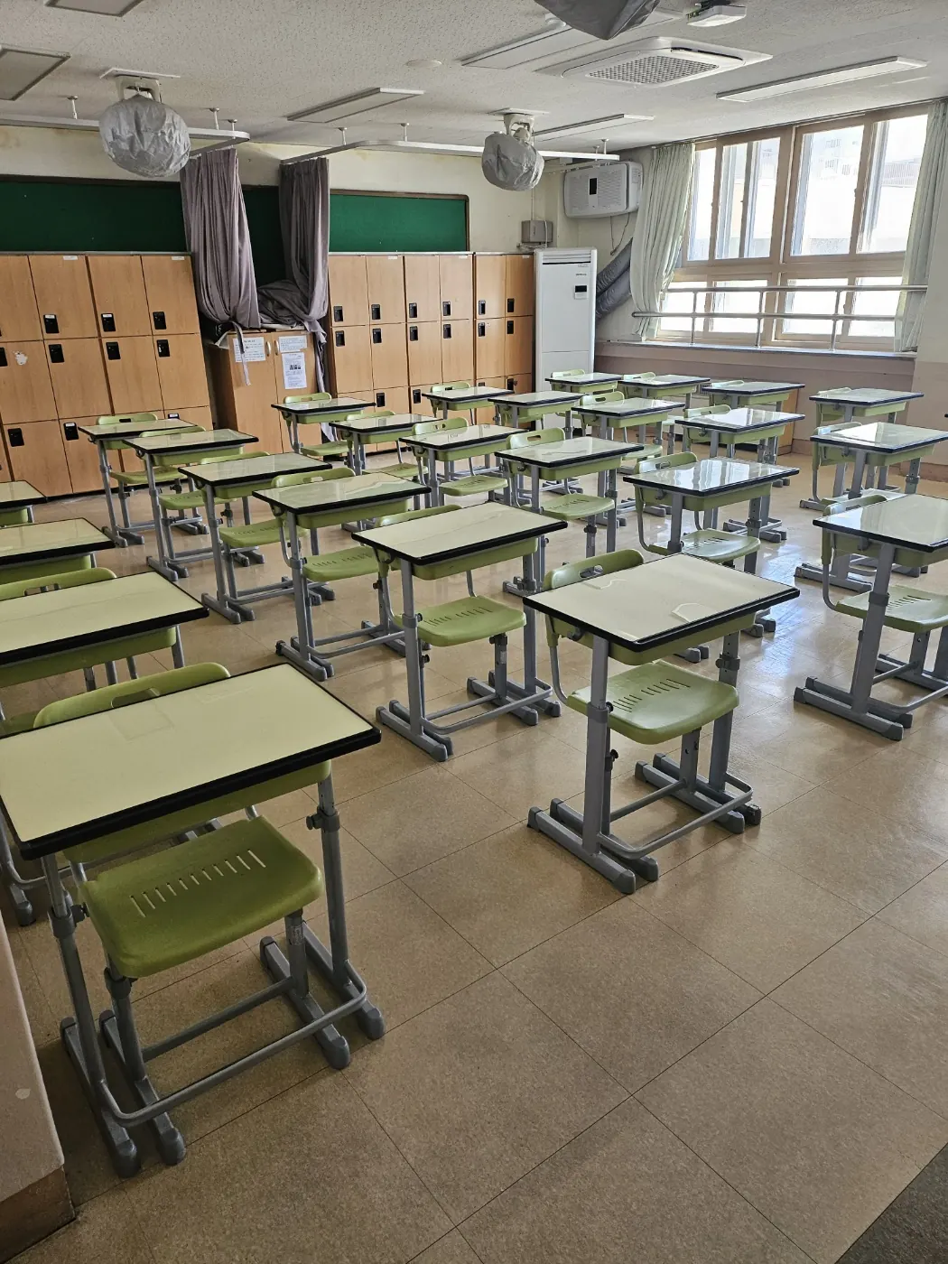 의왕시 학교청소 시공 현장 — 교실 정리