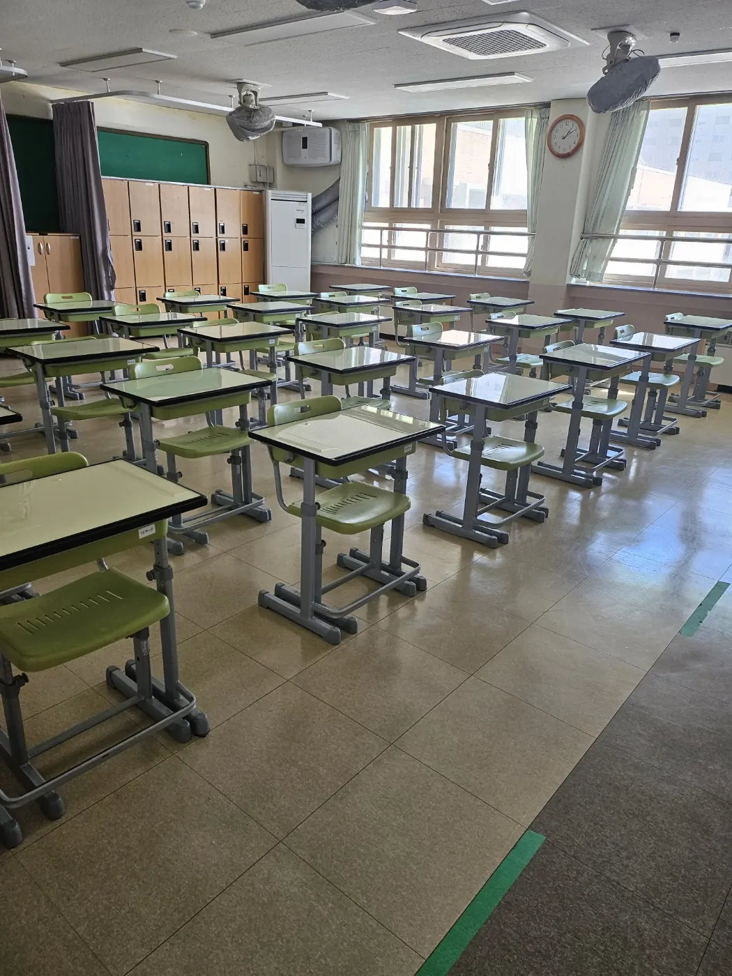대부남동 학교청소 시공 현장 — 교실 마감