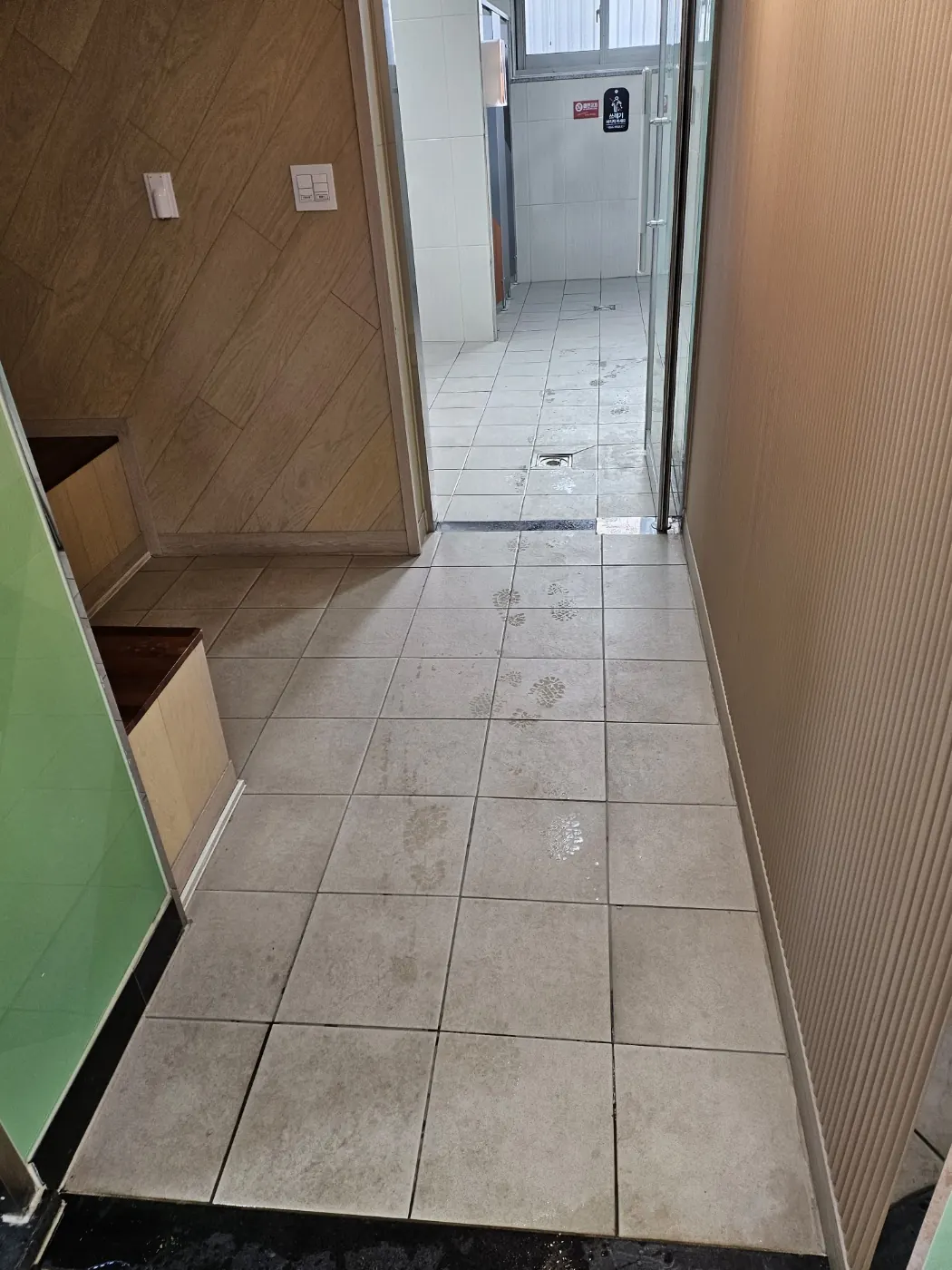 평택시 학교청소 시공 현장 — 복도 관리