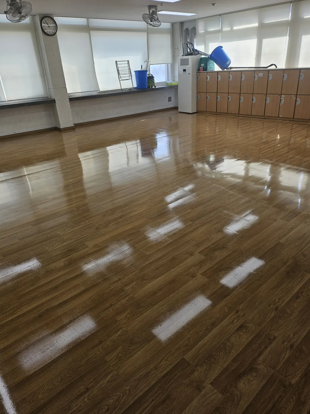 왁스 재코팅 — 광명시 학교청소 현장