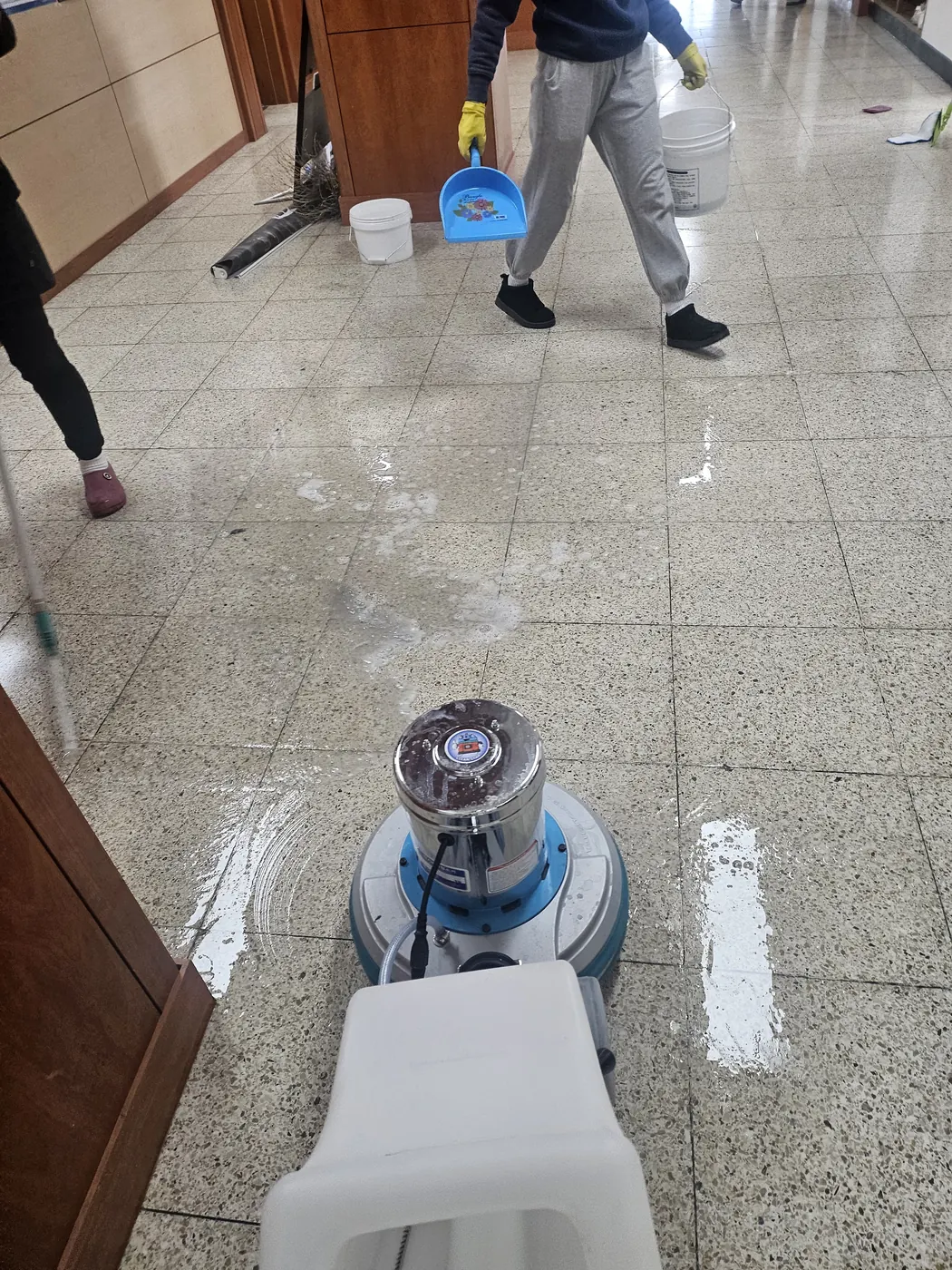 왁스 재코팅 — 경기서남부 학교청소 현장