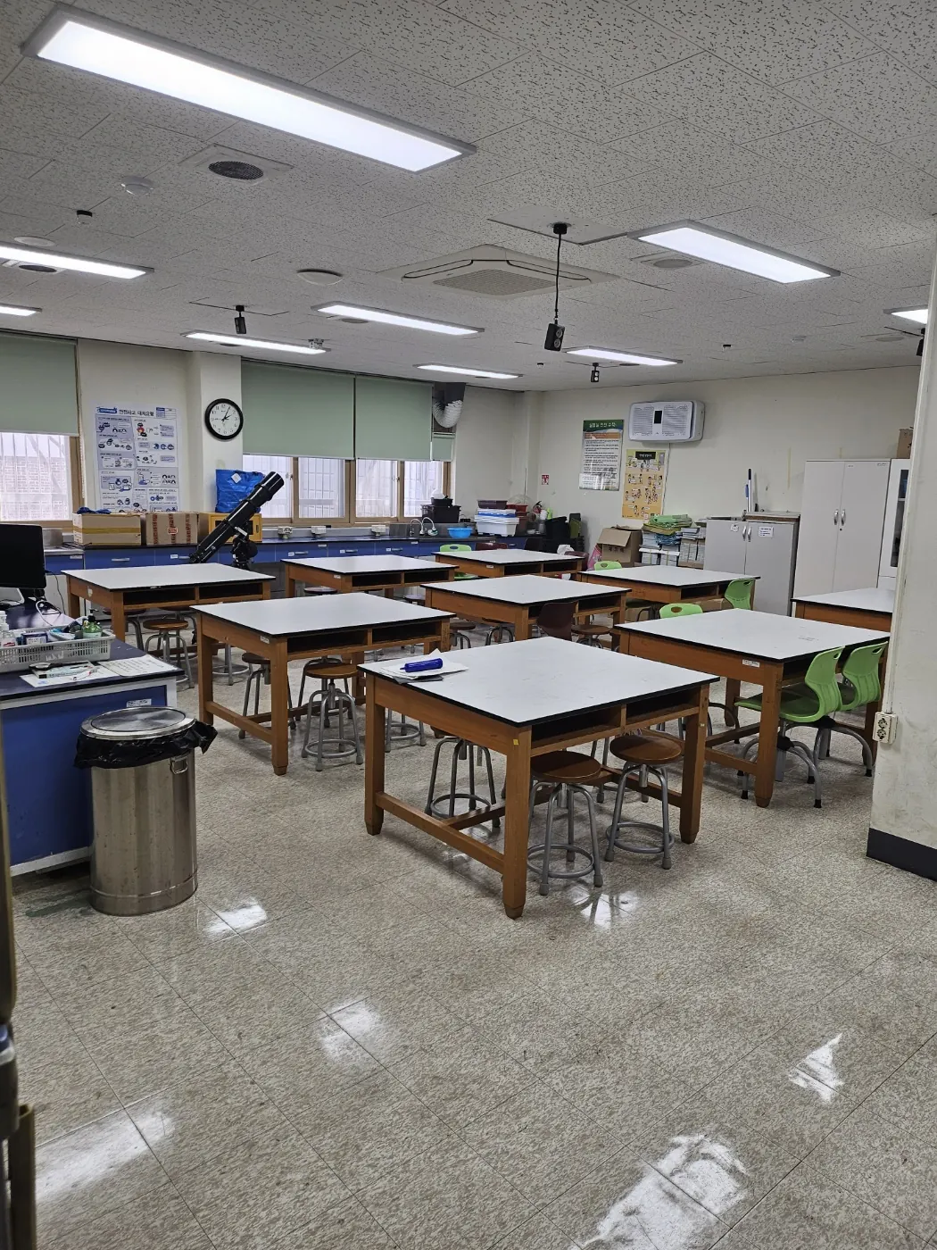 특별실 작업 — 대부남동 학교청소 현장